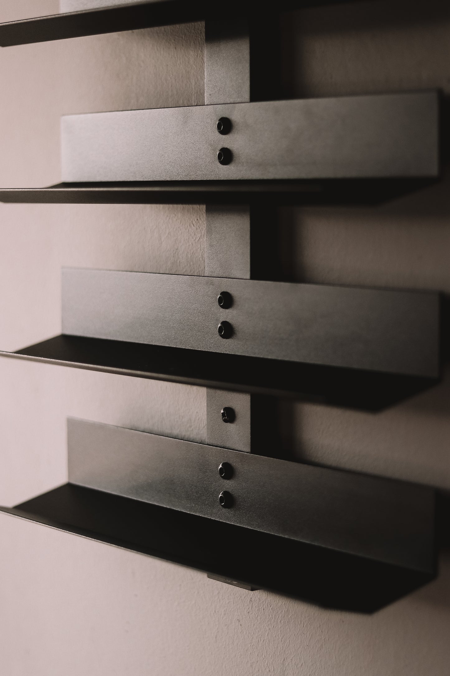 Wine Rack Spine 14 Bottle | Base to Base Cradle Display Black